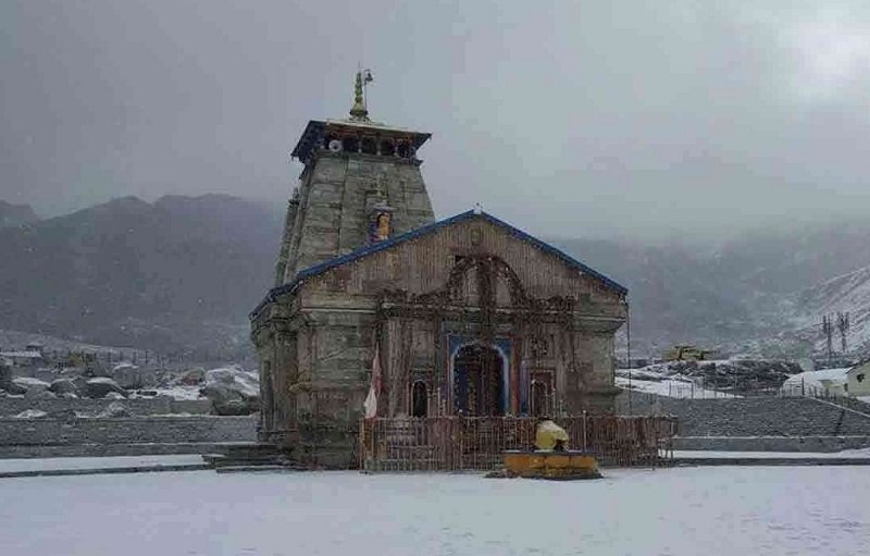 heavy snowfall in baba's dham