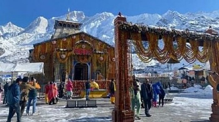 devotees coming to visit baba kedar