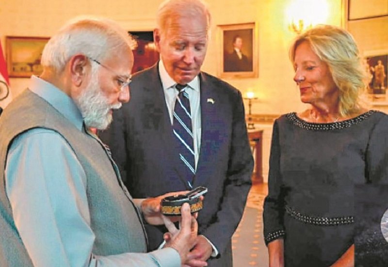 casket given to first lady]