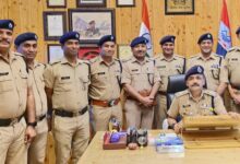 मोटर साइकिल सवार आतंकी ने किया पुलिस पर हमला