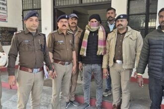 5 लाख की चरस के साथ तस्कर गिरफ्तार