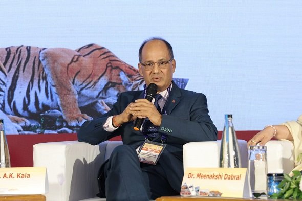 प्रवासी