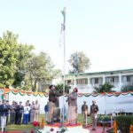 सचिवालय में राष्ट्रीय ध्वज फहराया