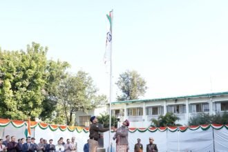 सचिवालय में राष्ट्रीय ध्वज फहराया