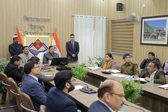 स्कूली बच्चों को नशे का आदी बनाया जा रहा