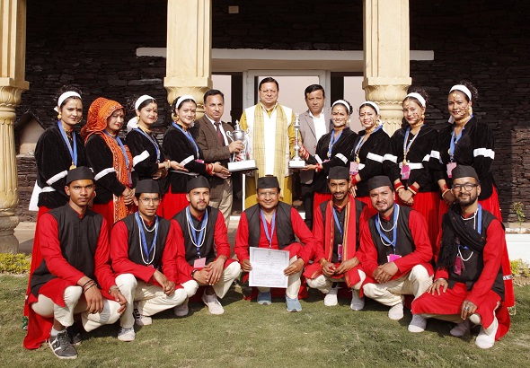 सीएम धामी ने बांटे 50 हज़ार